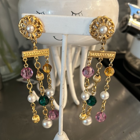 Vintage Matte Gold Long Earrings with Pearls-Boutique - Picture 5 of 5